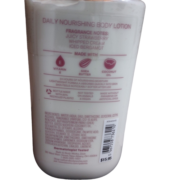 Strawberry Snowflakes X3 Nourishing Body Lotion Bath And Body Works - Picture 4 of 8
